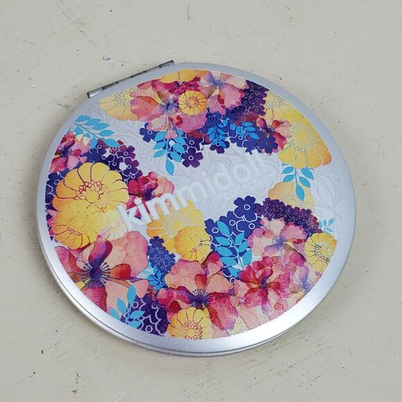 Vintage COMPACT Kimmidoll 2.75" Floral w/ Mirrors - Picture 2 of 4
